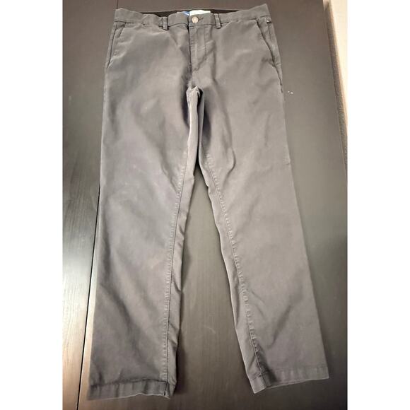 3 pairs of Men’s Old Navy 34x30 Ultimate Tech Slim - black, tan, and gray - Picture 4 of 8